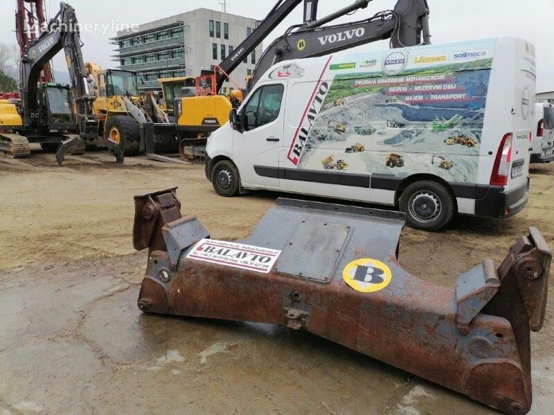 chân chống dành cho máy đào Volvo Excavator blades