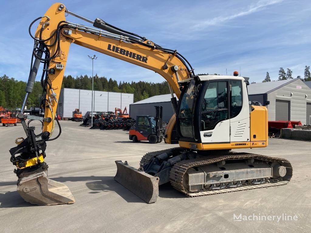 máy đào bánh xích Liebherr R914 Compact