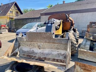 máy xúc bánh lốp ống lồng MECALAC AS700 bị hư hại