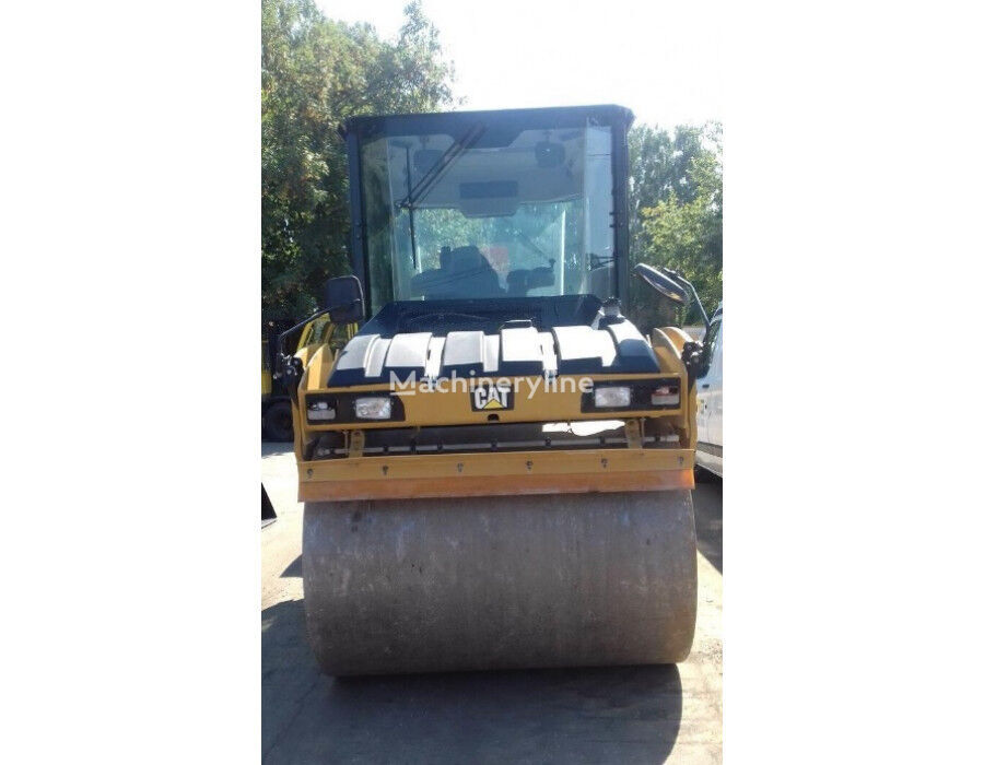 xe lu đường Caterpillar CB10