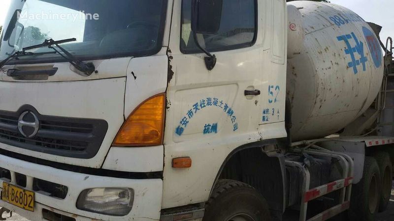 xe tải trộn bê tông Cifa  trên khung Hino 500